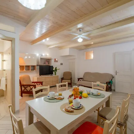 Maison Antica - One Step Away From The Sea Holiday home *