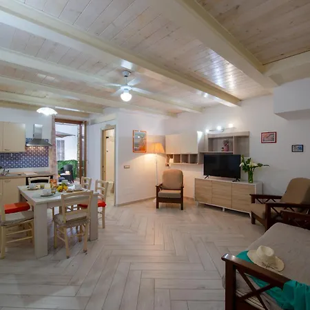 Holiday home Maison Antica - One Step Away From The Sea *