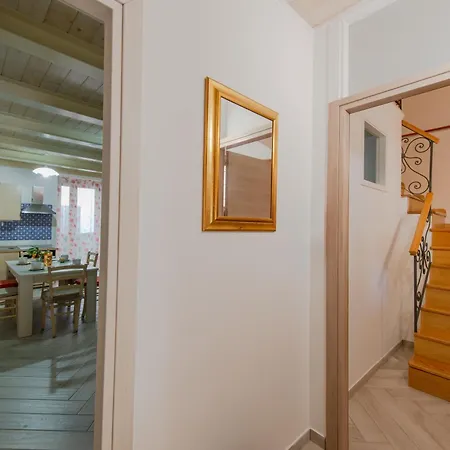 Maison Antica - One Step Away From The Sea Holiday home